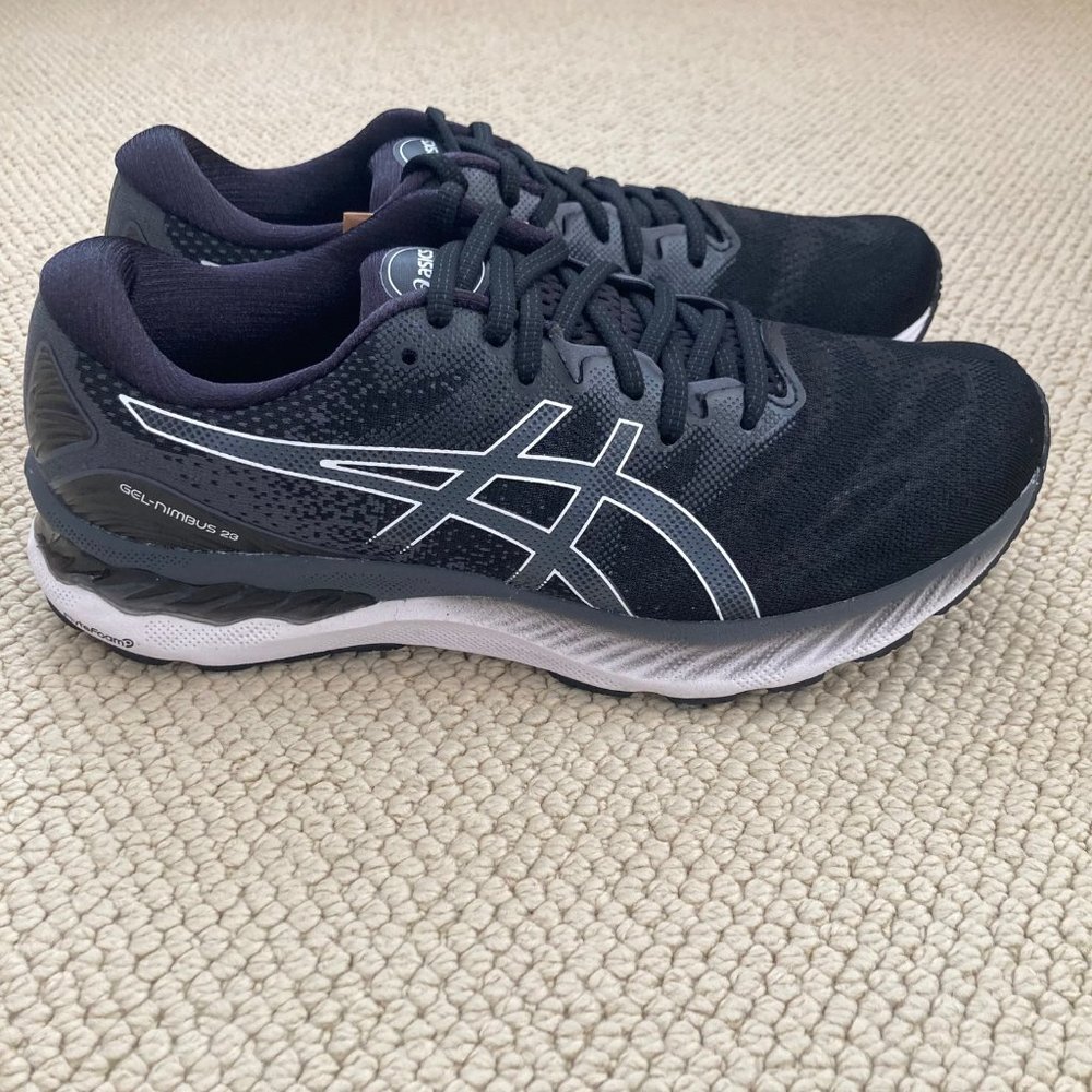 Asics Gel-Nimbus 23 size 9.5